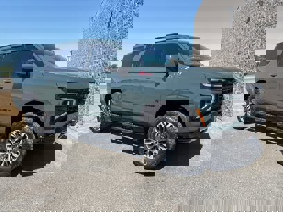 New 2025 Chevrolet Suburban Z71 w/ Z71 Off-Road Package