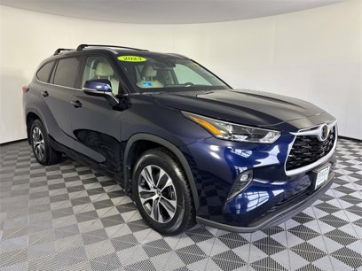 Used 2023 Toyota Highlander XLE