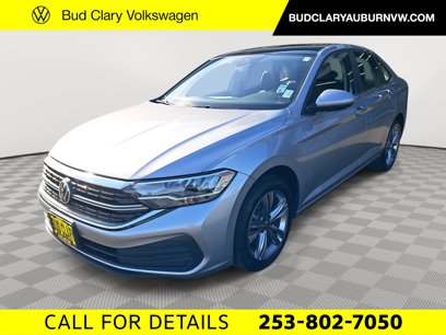 Used 2023 Volkswagen Jetta SE w/ Panoramic Sunroof Package