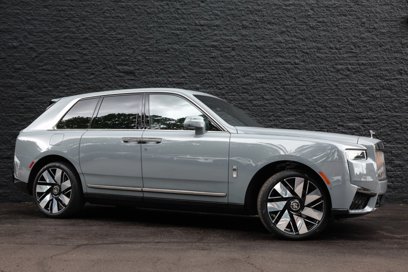 New 2025 Rolls-Royce Cullinan