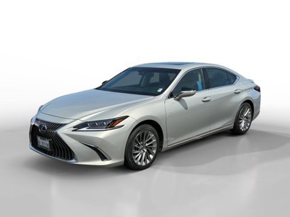 Used 2020 Lexus ES 300h w/ Luxury Package