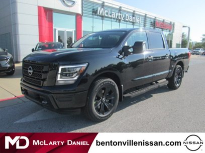 New 2024 Nissan Titan SV w/ SV Convenience Package
