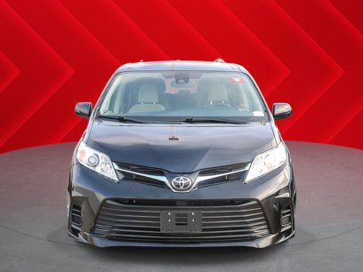 Used 2020 Toyota Sienna LE