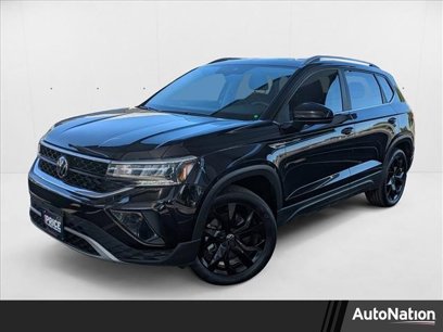 Used 2023 Volkswagen Taos SE w/ Panoramic Sunroof Package