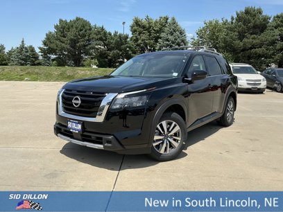 New 2025 Nissan Pathfinder SL w/ Cargo Package