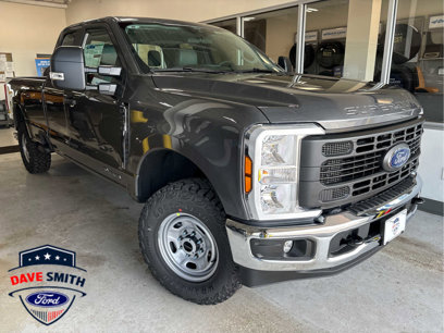 New 2025 Ford F250 XL w/ XL Off-Road Package