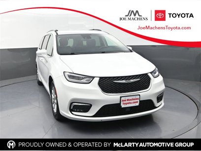 Used 2022 Chrysler Pacifica Touring-L