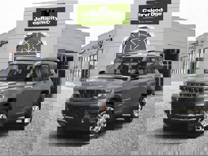 New 2025 Jeep Grand Cherokee L Limited w/ Black Appearance Package