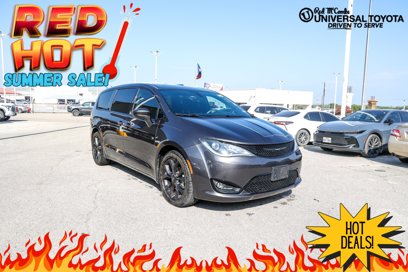 Used 2019 Chrysler Pacifica Touring Plus w/ S Appearance Package