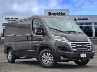 New 2025 RAM ProMaster 2500 w/ Quick Order Package 22G SLT