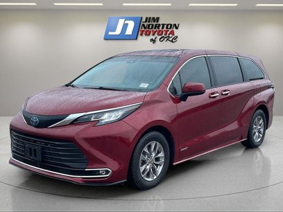 Used 2021 Toyota Sienna XLE