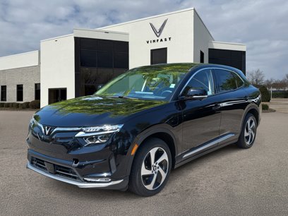 New 2025 VinFast VF 8 Eco