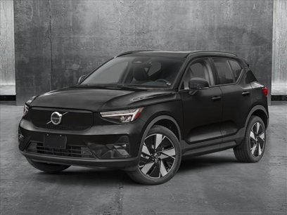 New 2025 Volvo EX40 Plus w/ Climate Package