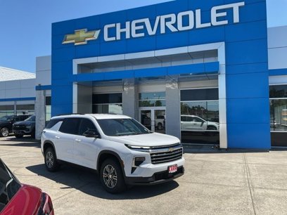 New 2025 Chevrolet Traverse LT