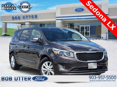 Used 2017 Kia Sedona LX w/ LX Essentials Premium Package