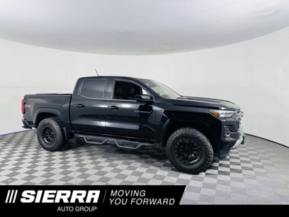 Used 2024 Chevrolet Colorado Z71 w/ Z71 Convenience Package 2