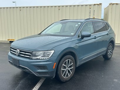 Used 2021 Volkswagen Tiguan SE w/ Panoramic Sunroof Package