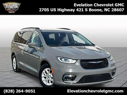 Used 2022 Chrysler Pacifica Touring-L