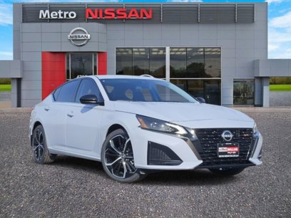New 2025 Nissan Altima 2.5 SR