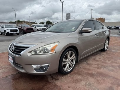 Used 2013 Nissan Altima 3.5 SL w/ Technology Pkg