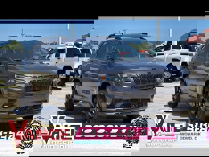 New 2023 Jeep Cherokee Altitude Lux w/ Lux Elite Package