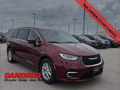 Used 2023 Chrysler Pacifica Touring-L