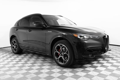 New 2025 Alfa Romeo Stelvio Sprint