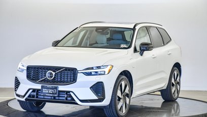 Certified 2025 Volvo XC60 T8 Plus w/ Protection Package Premier