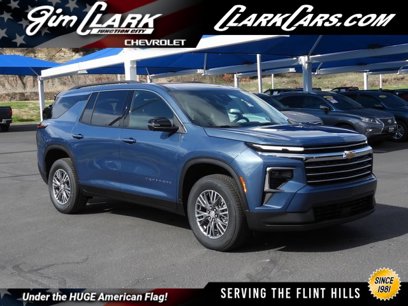 New 2025 Chevrolet Traverse LT w/ Driver Confidence Package