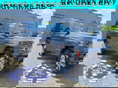 New 2025 Jeep Grand Cherokee Laredo X w/ Luxury Tech Group I