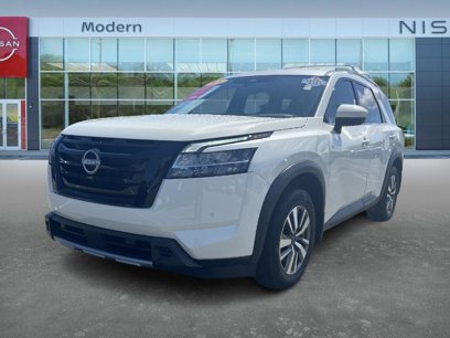 Certified 2024 Nissan Pathfinder SL w/ Black Appearance Package