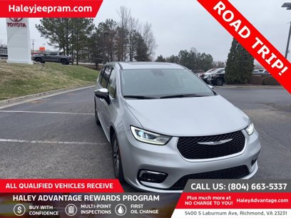 Used 2023 Chrysler Pacifica Limited