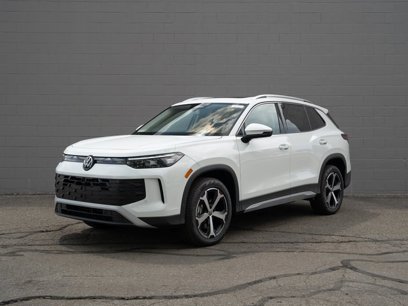 New 2025 Volkswagen Tiguan SE