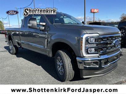 New 2024 Ford F350 Lariat w/ FX4 Off-Road Package