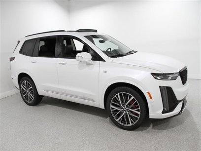 New 2025 Cadillac XT6 Sport w/ Technology Package