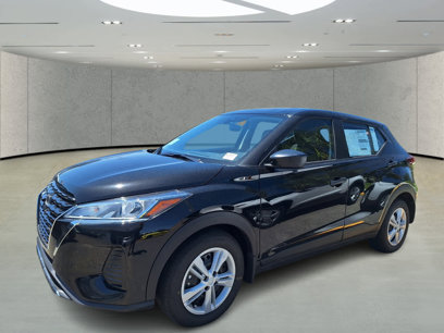 New 2025 Nissan Kicks Play S
