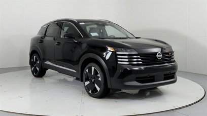 New 2025 Nissan Kicks SR w/ Illumination Package