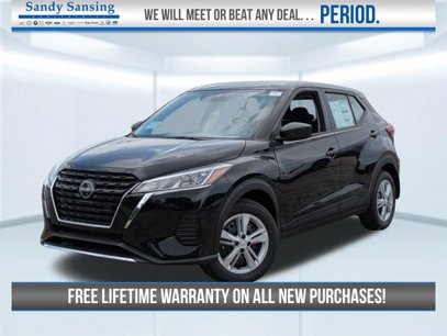 New 2025 Nissan Kicks Play S