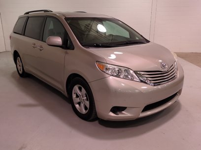 Used 2017 Toyota Sienna LE