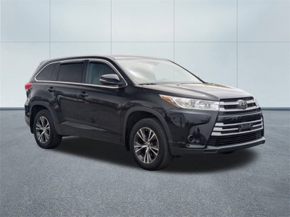 Used 2017 Toyota Highlander LE
