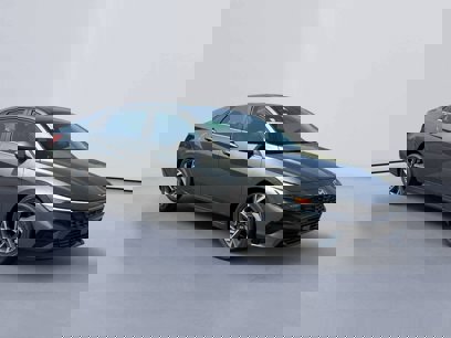 New 2025 Hyundai Elantra SEL