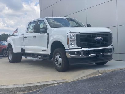 New 2025 Ford F350 4x4 Crew Cab DRW Super Duty