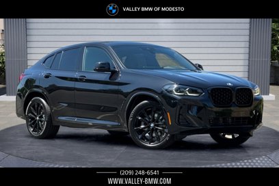 New 2025 BMW X4 xDrive30i w/ Premium Package