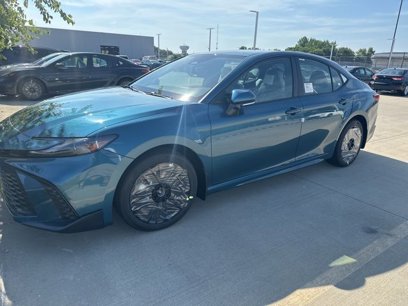 New 2025 Toyota Camry SE