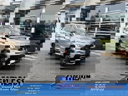 New 2024 Volkswagen Tiguan SE R-Line