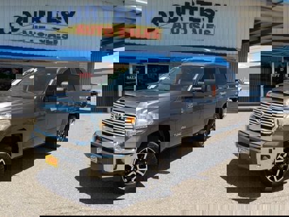 Used 2014 Toyota Tundra Limited w/ Limited Premium Package