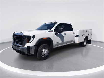 New 2025 GMC Sierra 3500 Pro w/ Convenience Package