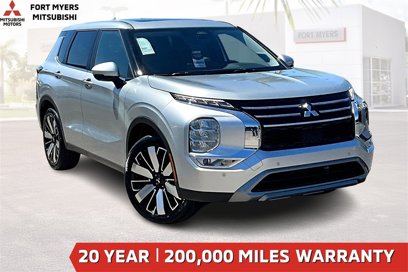 New 2025 Mitsubishi Outlander SE