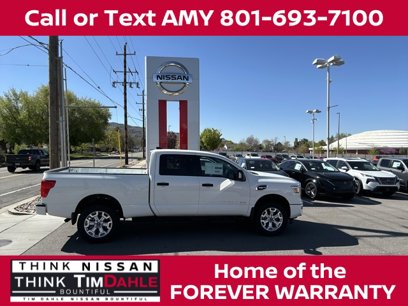 New 2024 Nissan Titan SV w/ SV Convenience Package