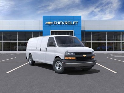 New 2025 Chevrolet Express 3500 Extended w/ Cold Climate Package